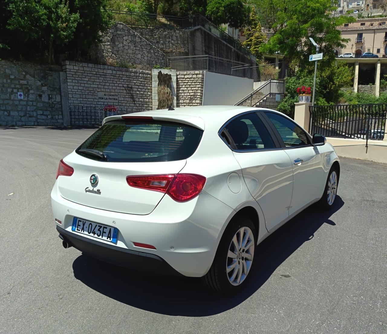 Alfa Romeo Giulietta 1.6 JTDm-2 105 CV Distinctive