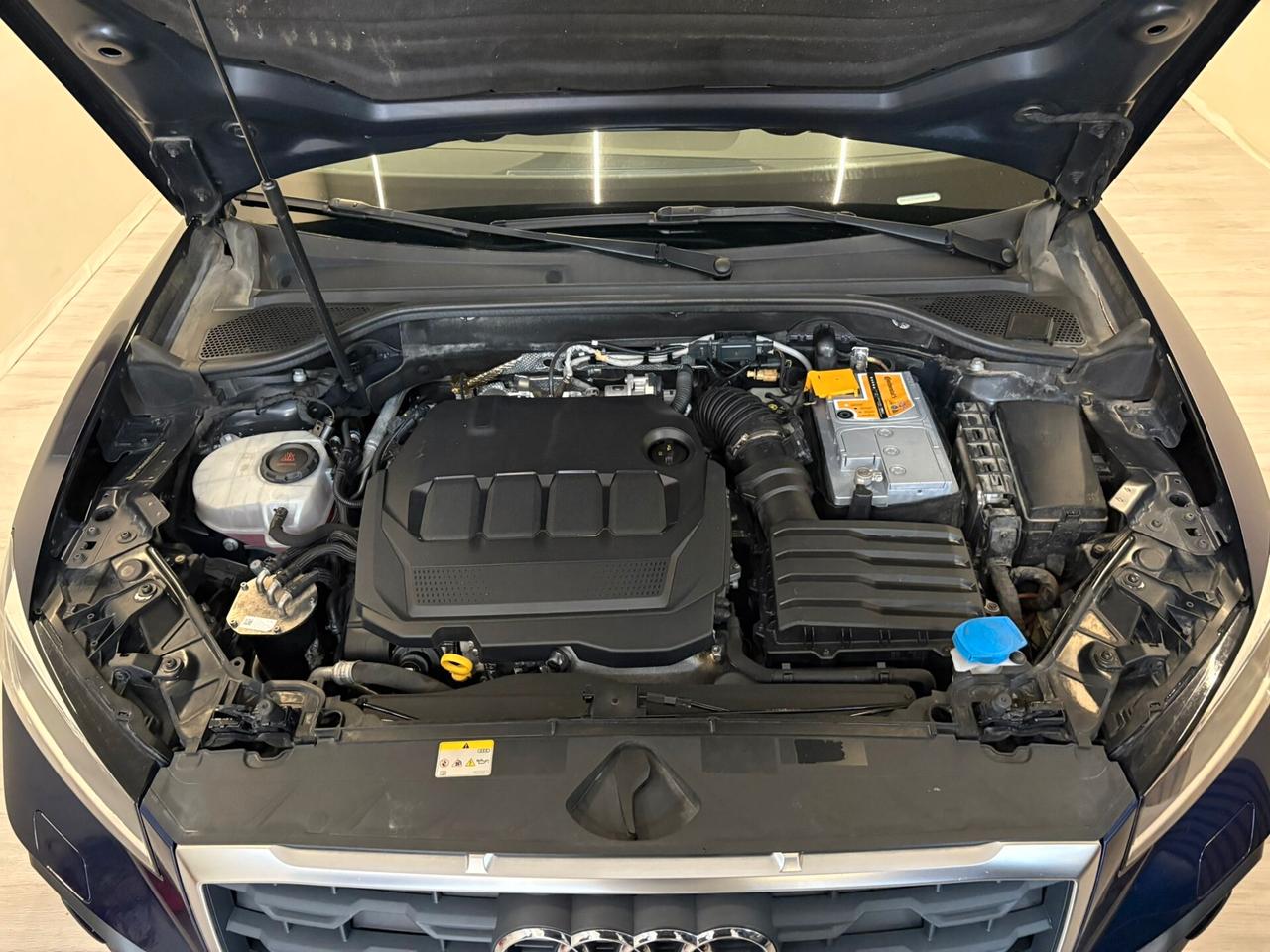 Audi Q2 30 TDI S tronic Identity Black