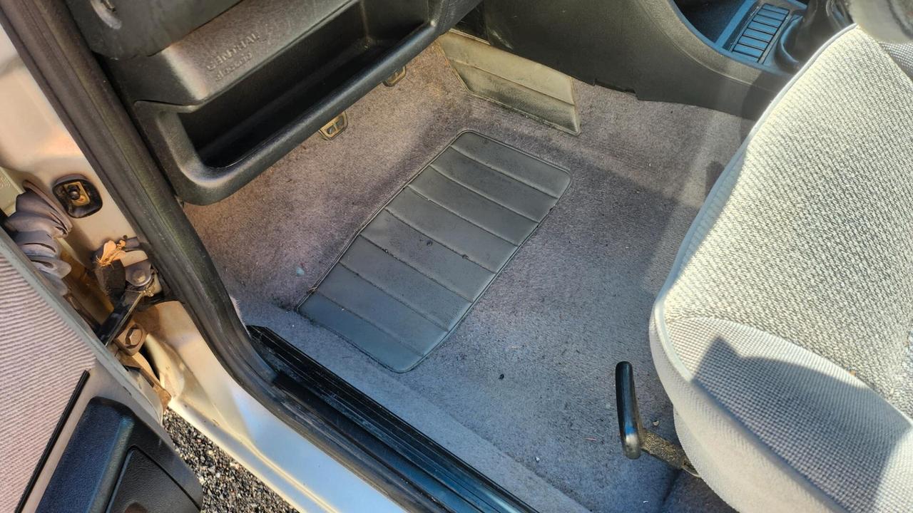 Volkswagen Golf 1600 cat 5 porte GL