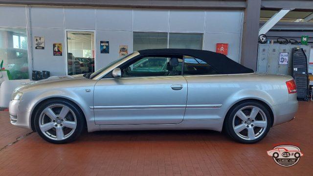 AUDI A4 Cabriolet 2.0 TDI S Line