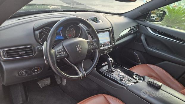MASERATI Levante V6 Diesel 275 CV AWD Granlusso