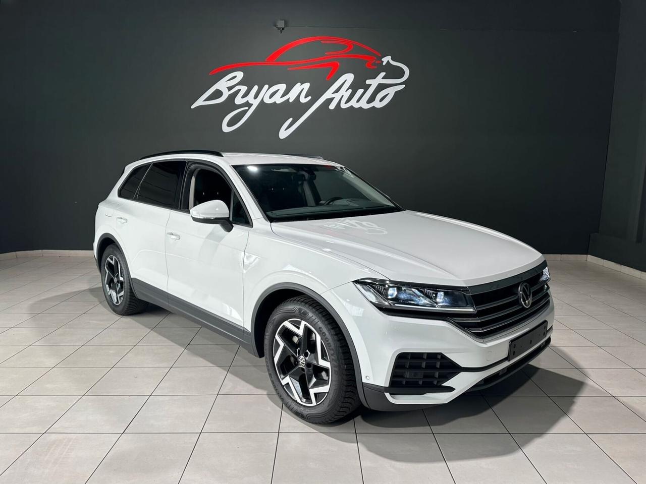 Volkswagen Touareg 3.0 V6 3.0 tdi TIPTRONIC 4MOTION