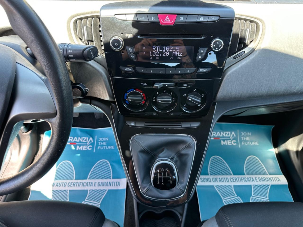 Lancia Ypsilon 1.2 69 CV 5 porte S&S Silver