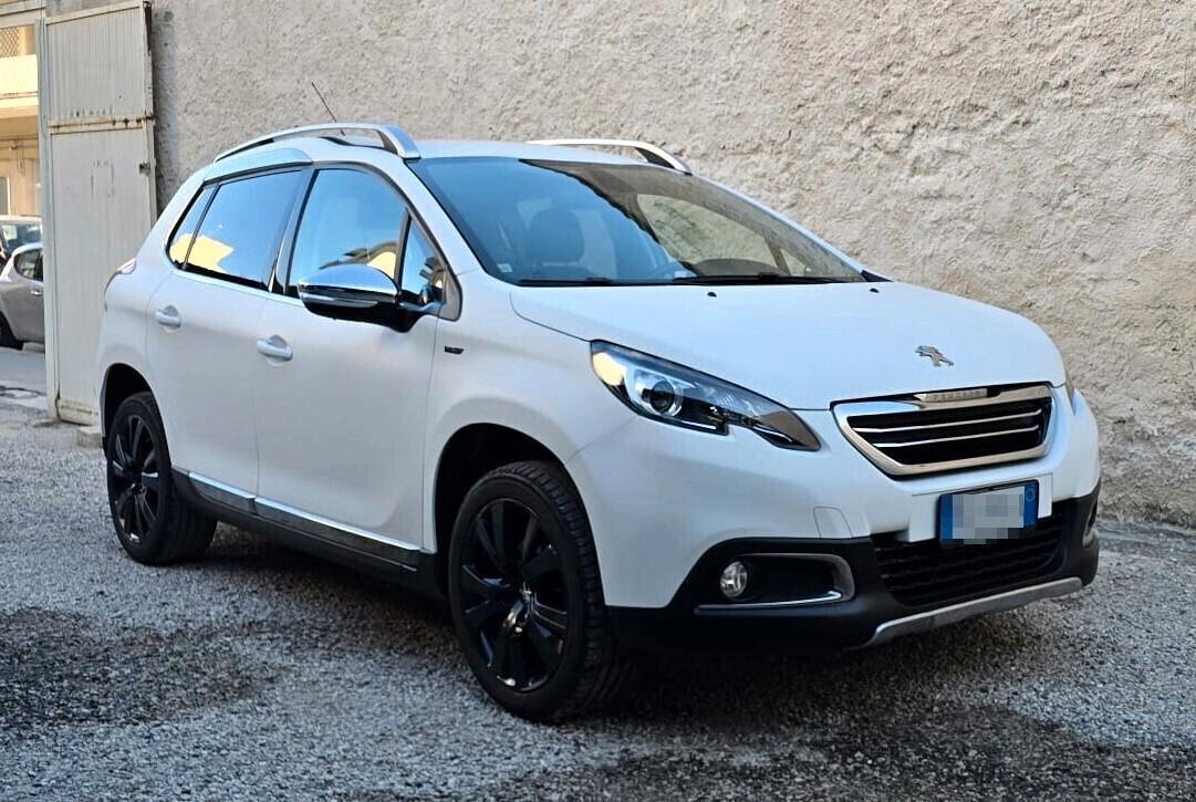 Peugeot 2008 1.6HDi 120CV Allure BlackMat