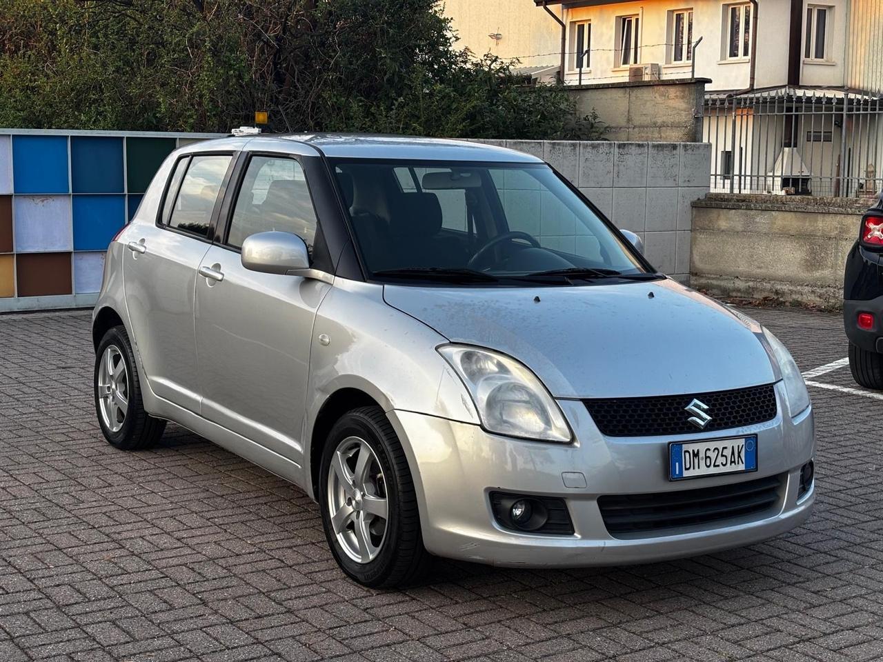 Suzuki Swift 1.3 4x4 5 porte GL – €3.600 | 218.000 km