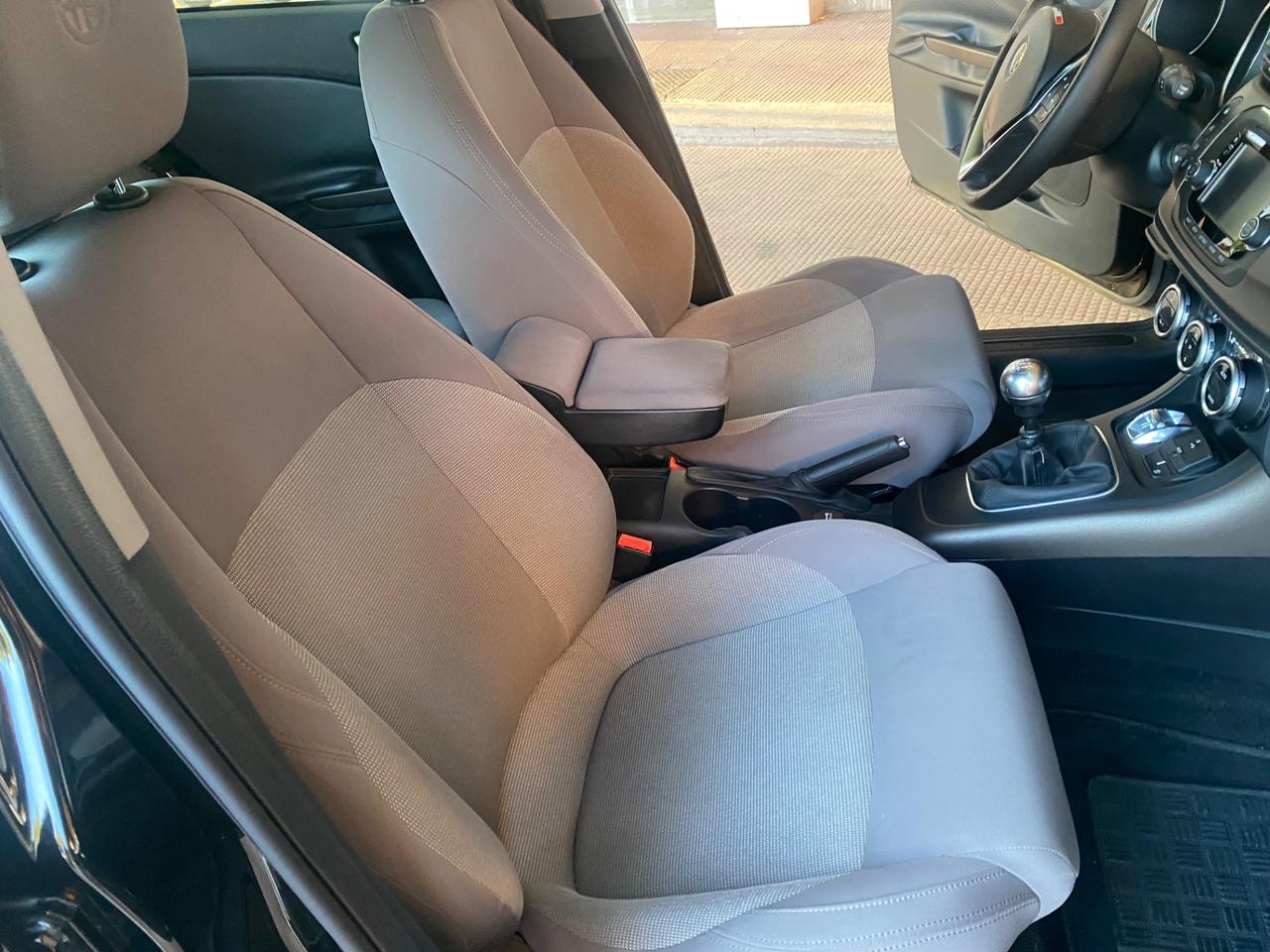 Alfa Romeo Giulietta 1.6 JTDm-2 105 CV Distinctive