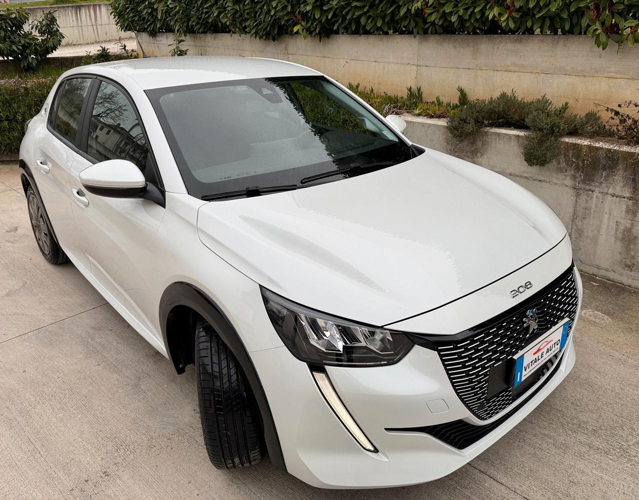 Peugeot 208 motore elettrico 136 CV 5 porte Active