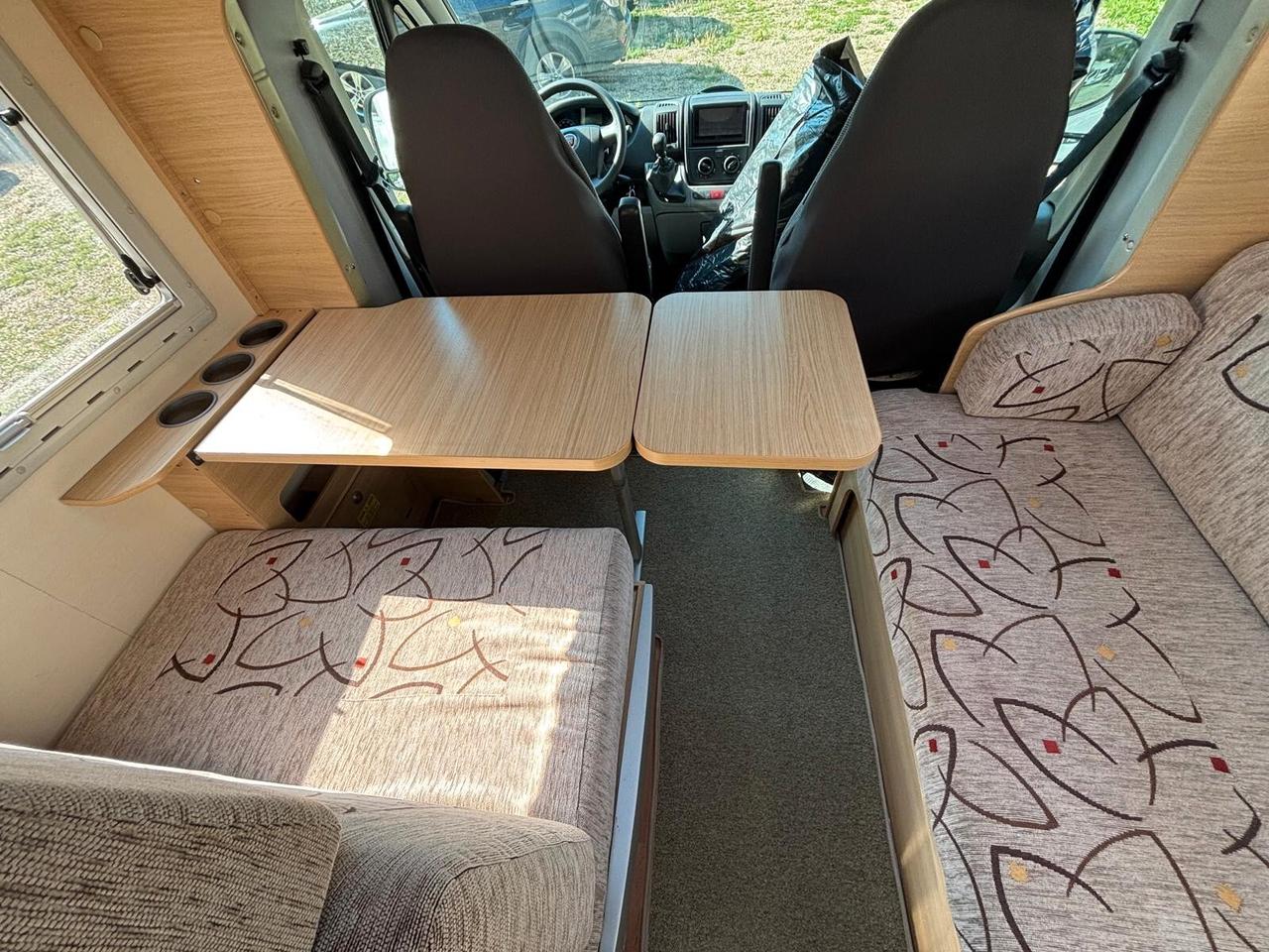 Roller Team Granduca 255P camper