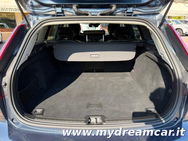 VOLVO V60 B4 (d) 197CV Geartronic Momentum Business Pro