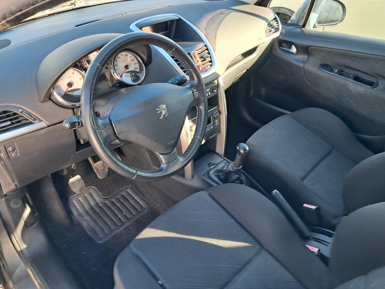 Peugeot 207 1.4 HDi 70CV