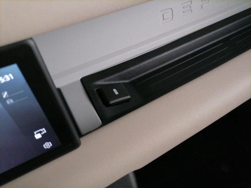 Land Rover Defender 90 3.0d i6 mhev X-Dynamic S awd 250cv auto