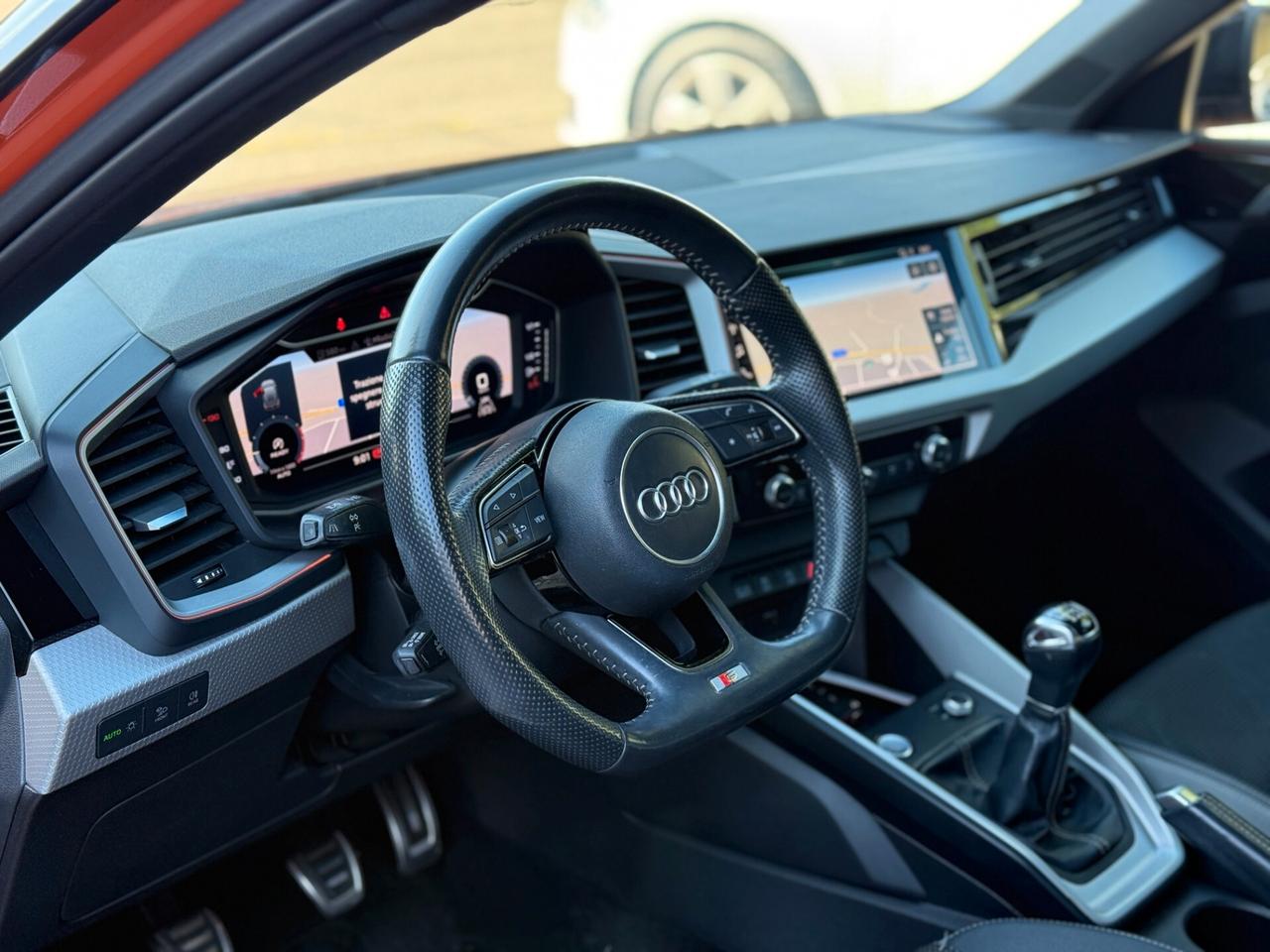 Audi A1 citycarver 30 TFSI Identity Contrast Sline