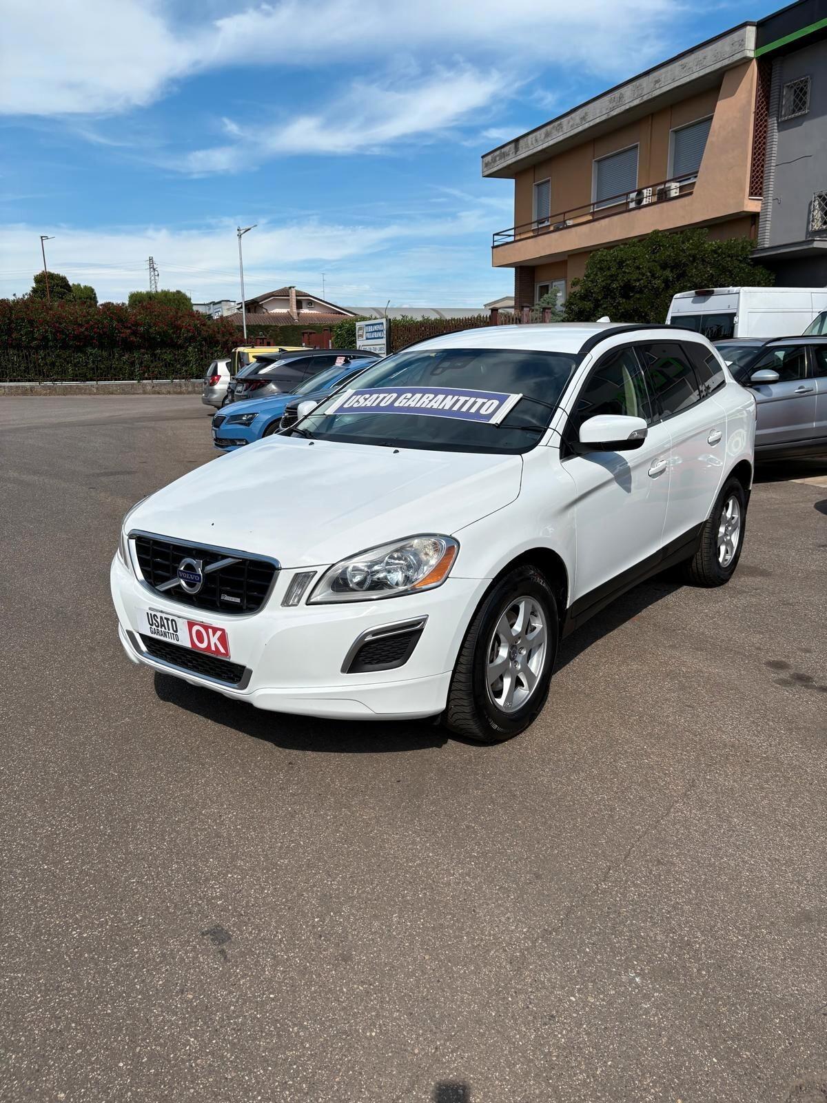 Volvo XC 60 XC60 D3 Geartronic R-design