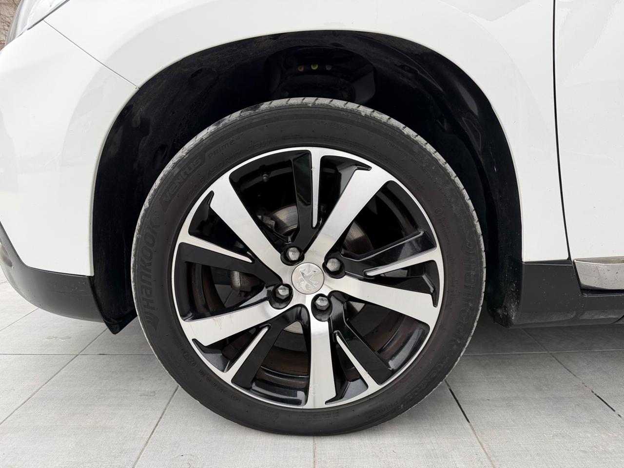 Peugeot 2008 BlueHDi 100 Allure