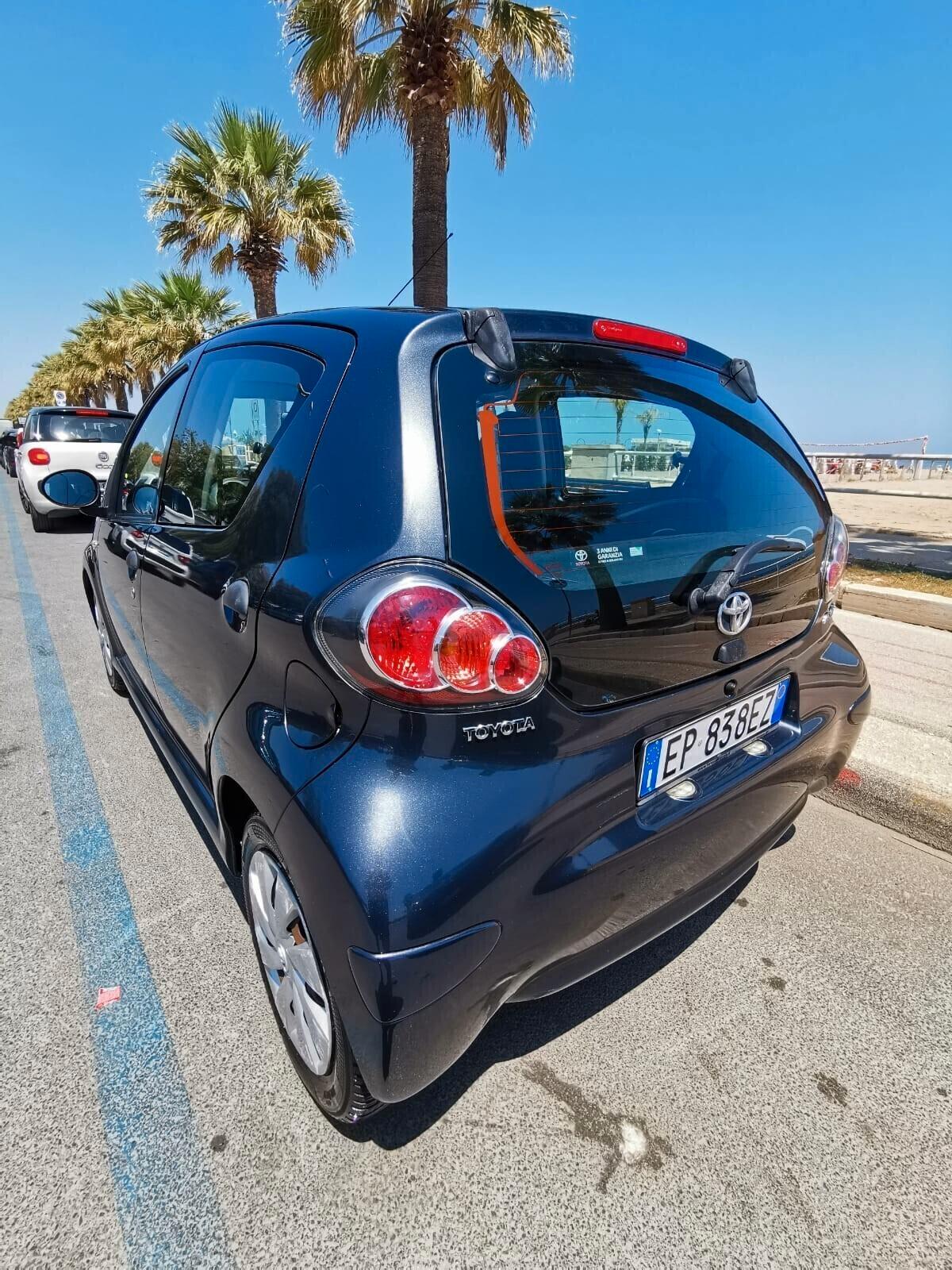 Toyota Aygo 1.0 12V VVT-i 5P. Active 2013