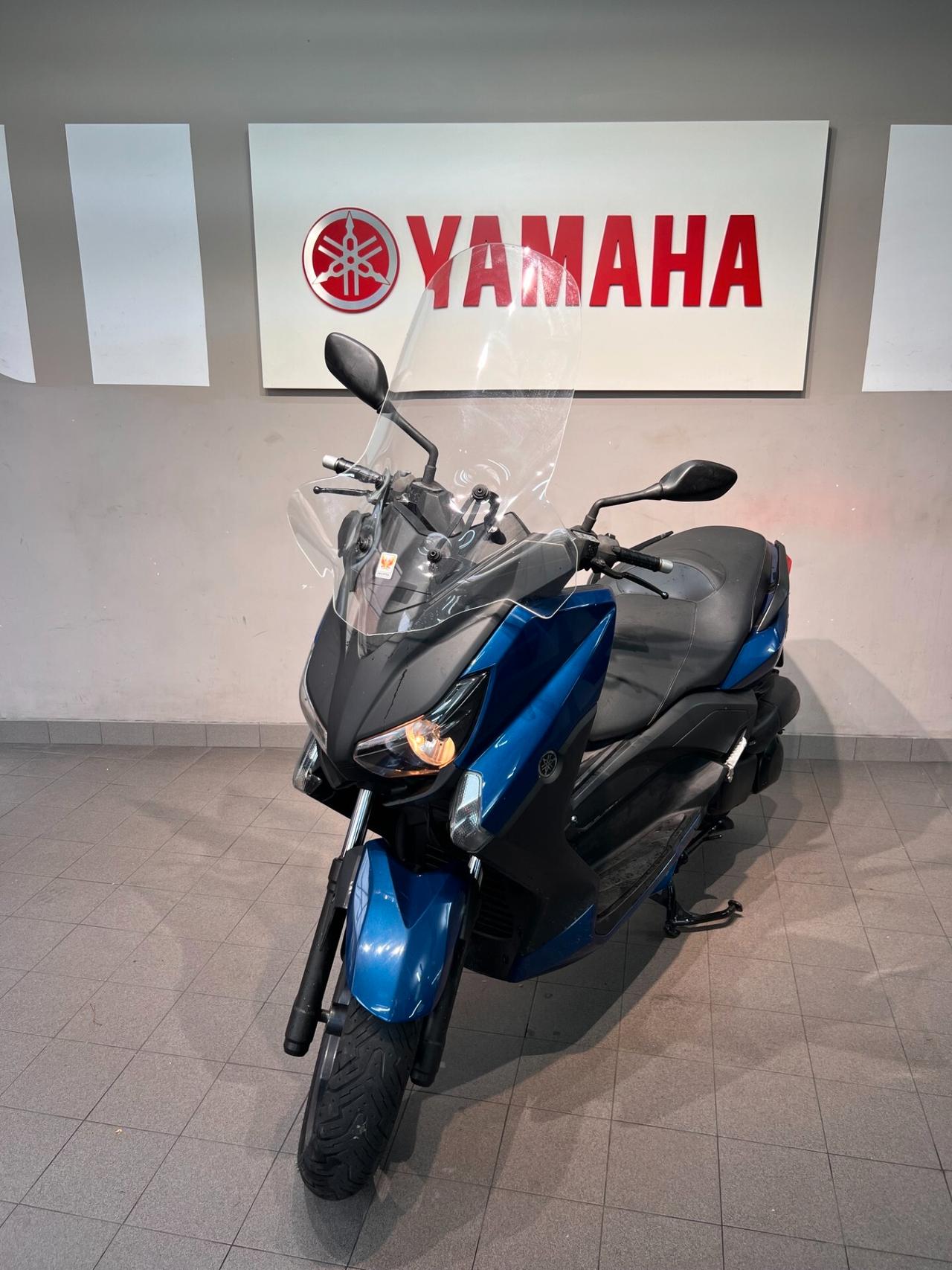 Yamaha X-Max 250