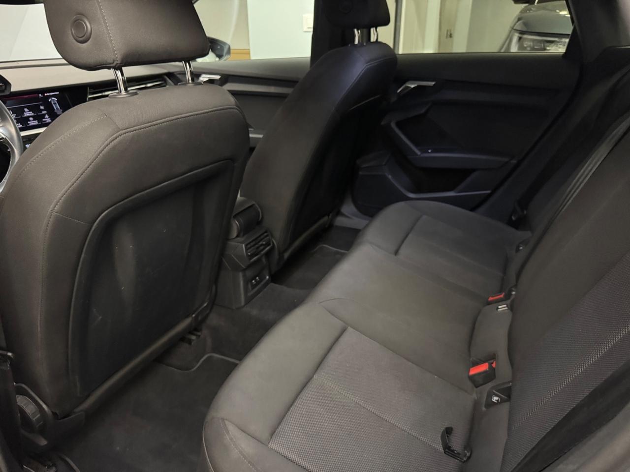 Audi A3 Sedan 30 TDI S tronic S line edition