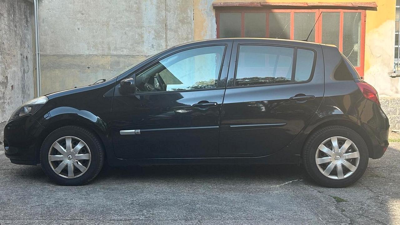 Renault Clio 1.2 16V 5 porte Dynamique
