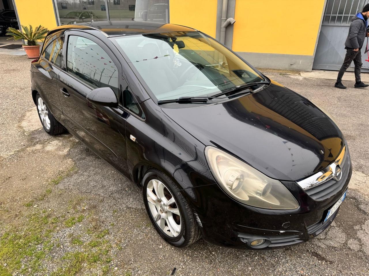 Opel Corsa 1.2 3 porte Club