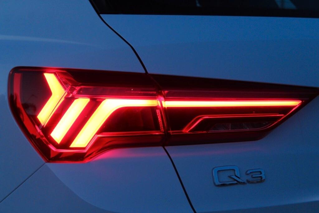 AUDI Q3 2.0 TDI aut. Advanced *Matrix