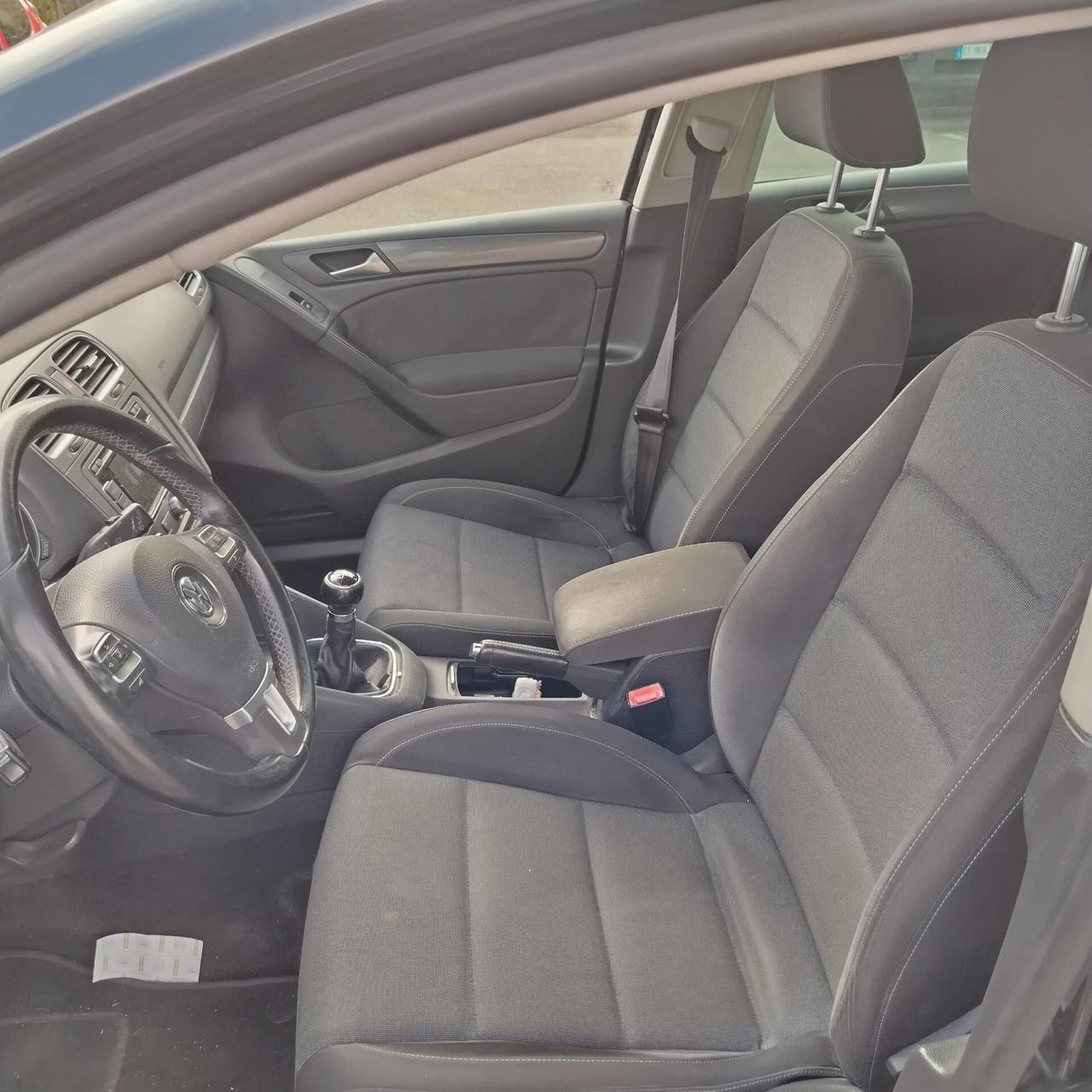 Volkswagen Golf 1.6 TDI DPF Highline