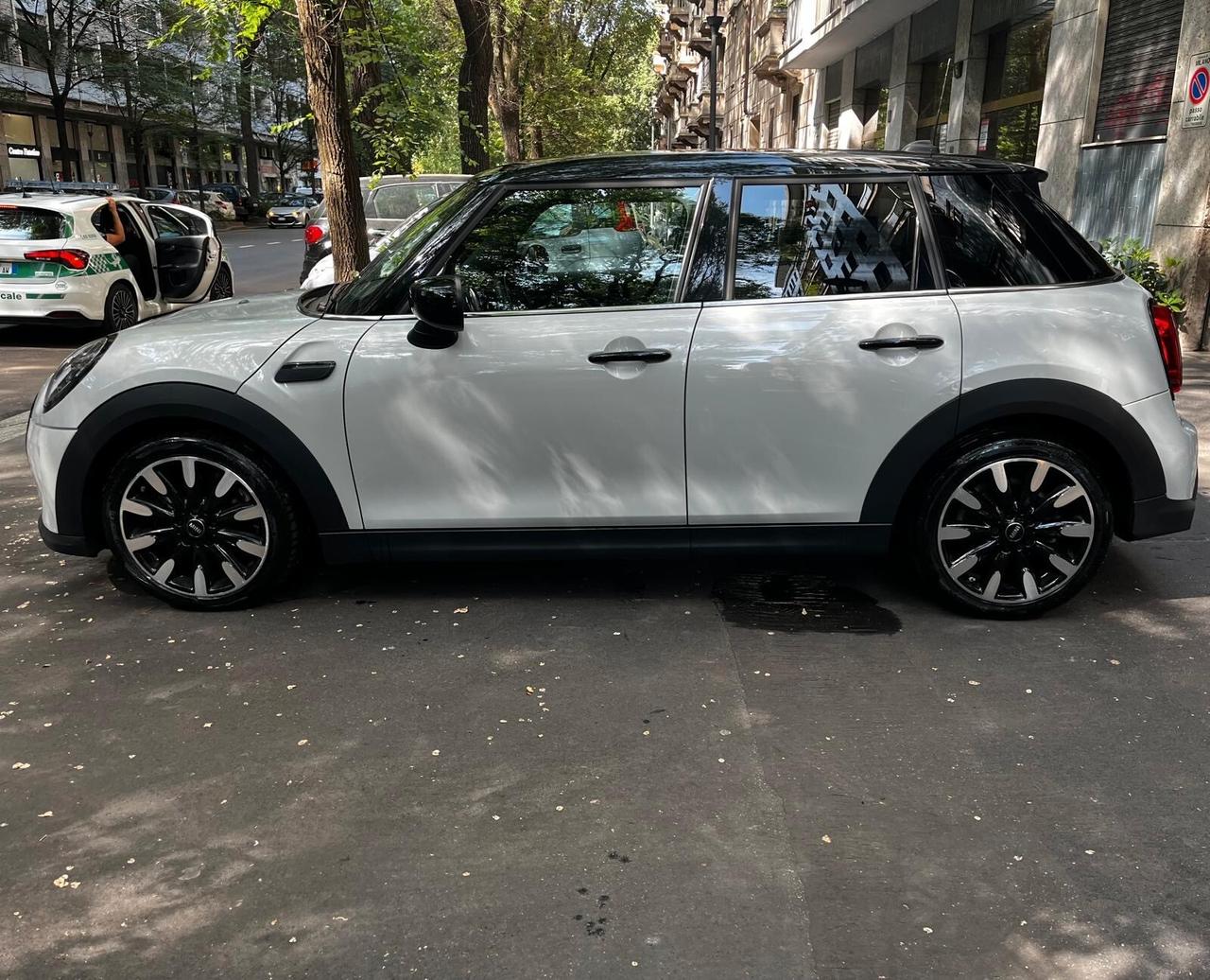 Mini 1.5 Cooper Essential