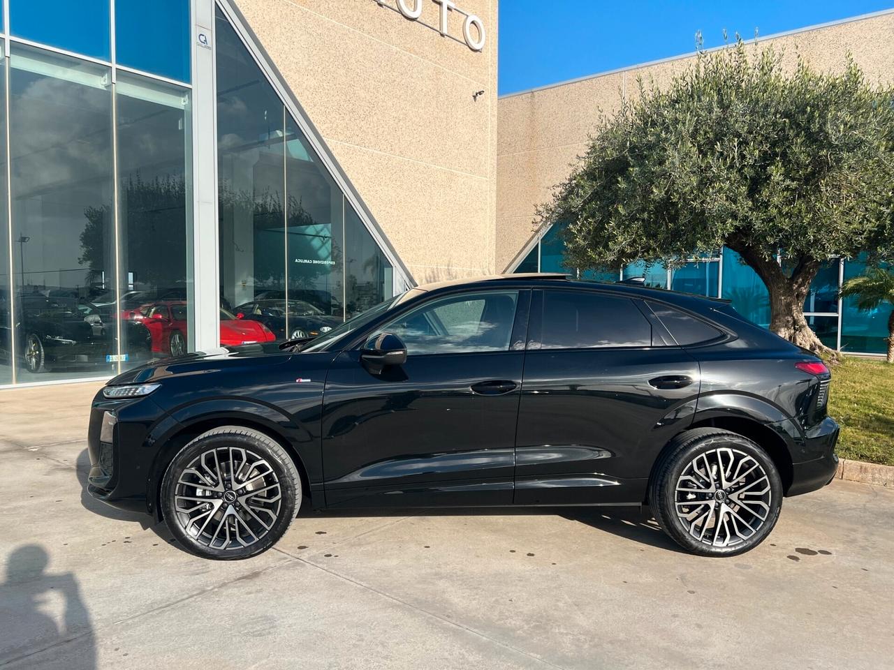 Audi Q3 Spb 2.0 S line Possibilità noleggio no scoring