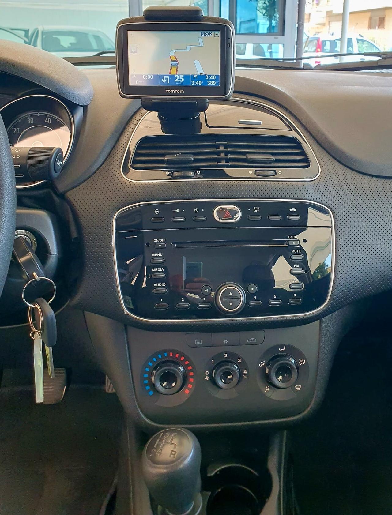 Fiat Punto 1.2 BENZ. - 2015 - KM. 131.000 NEOPATENTATI