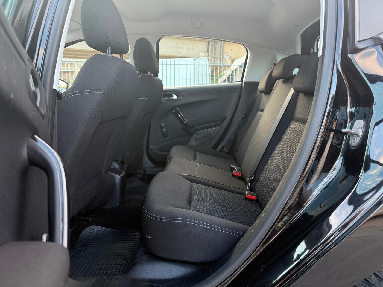 208 5P 1.2 BENZINA 82CV 10/2017 SOLI 92.500KM-OK NEOP.