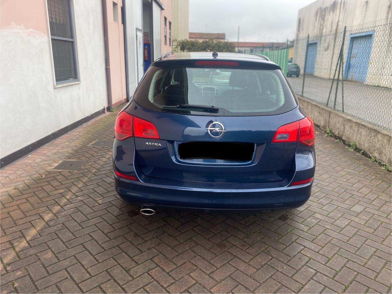 Opel Astra 1.4 Turbo 140CV Sports Tourer GPL Tech Elective