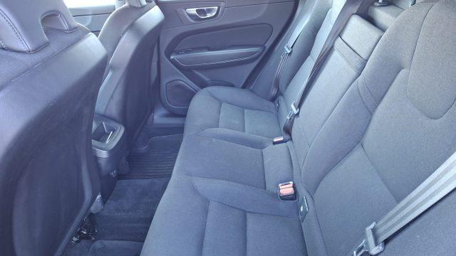 VOLVO XC60 B4 (d) AWD Geartronic Business Plus 4x4 AWD