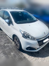 Peugeot 208 BlueHDi 75 5 porte Allure