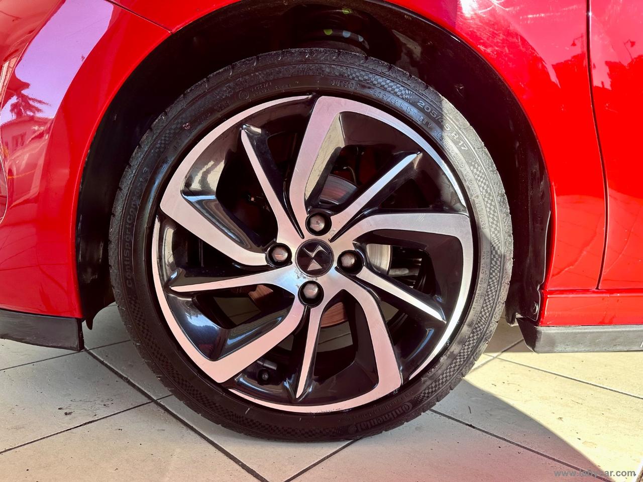 DS AUTOMOBILES DS 3 BlueHDi 120 S&S Sport Chic