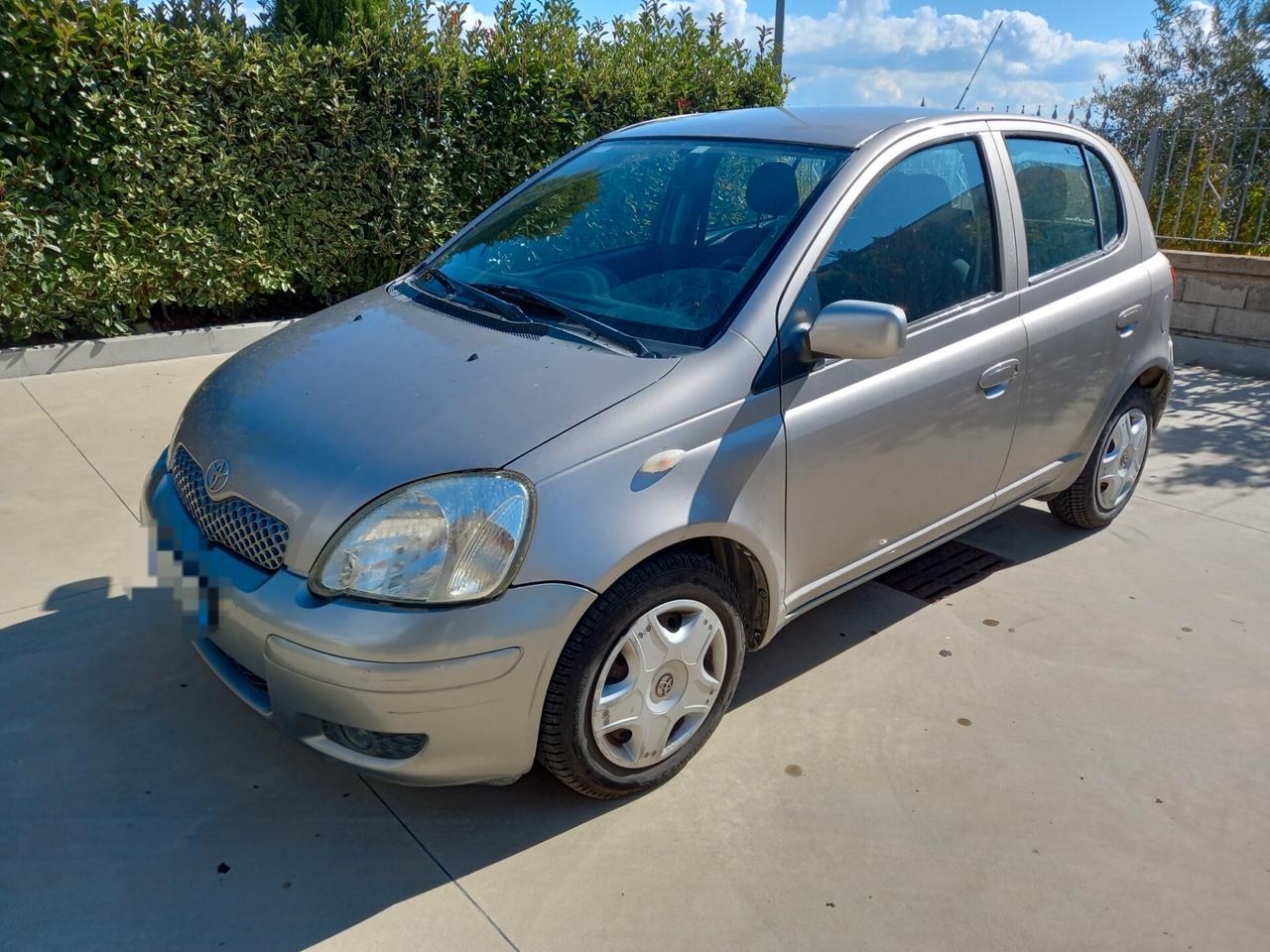 Toyota Yaris 1.0 5 porte Sol
