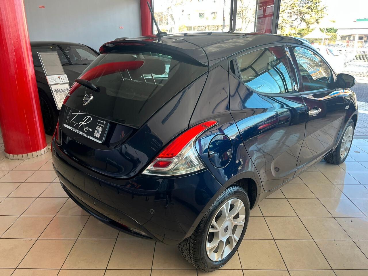 Lancia Ypsilon 1.2 69 CV 5 porte GPL Ecochic Gold