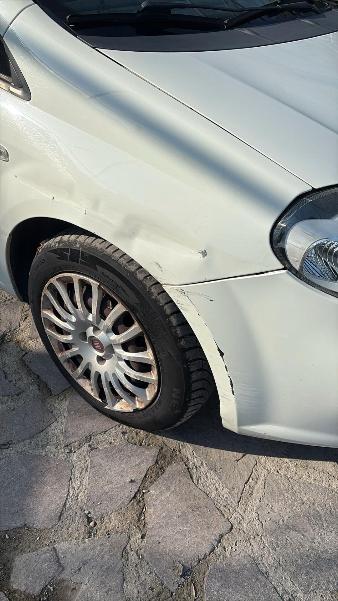 Fiat Punto 1.3 MJT II 75 CV NEOPATENTATI