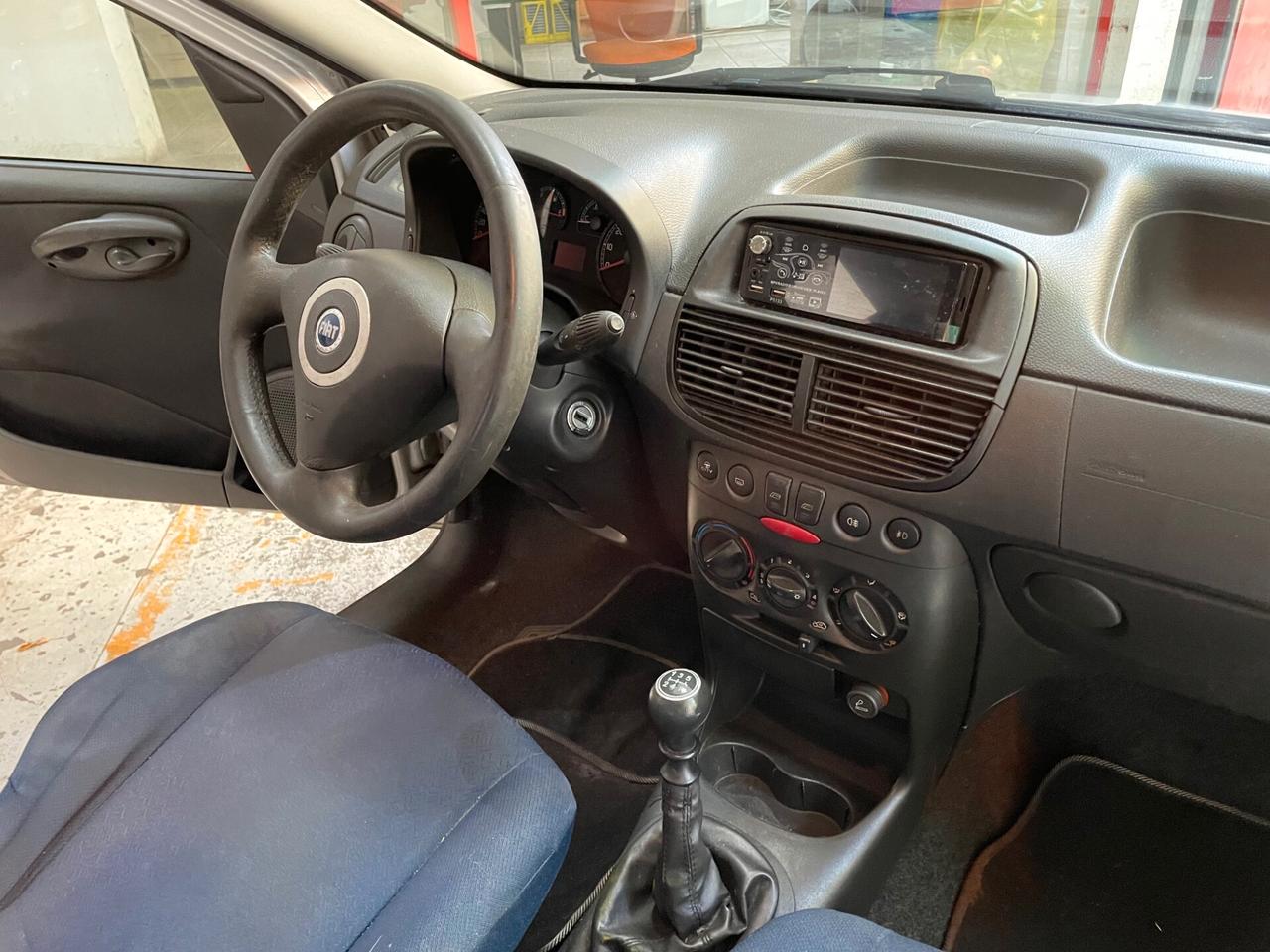 Fiat Punto 1.4 16V 5 porte Dynamic