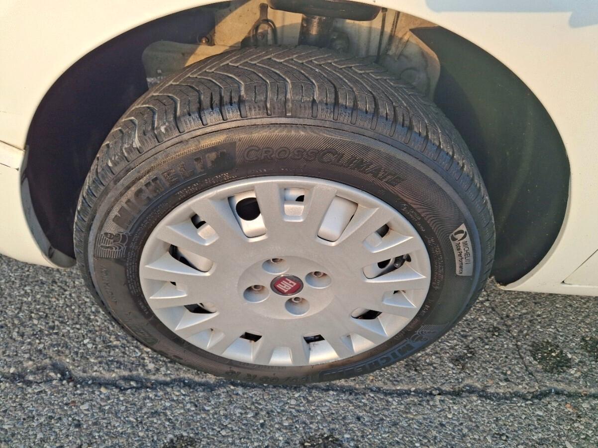 Fiat Qubo 1.4 8V 77 CV Active Natural Power