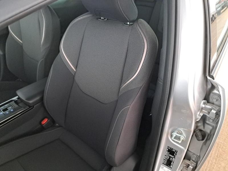 TOYOTA PRIUS PLUG-IN HYBRID LOUNGE 5 PORTE BERLINA