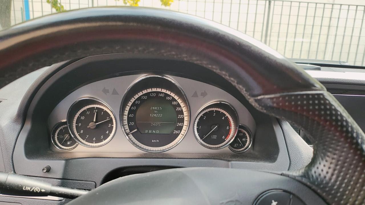 IMPECCABILE-PERFETTA-Mercedes-benz E 250 CDI Coupé BlueEFFICIENCY Avantgarde