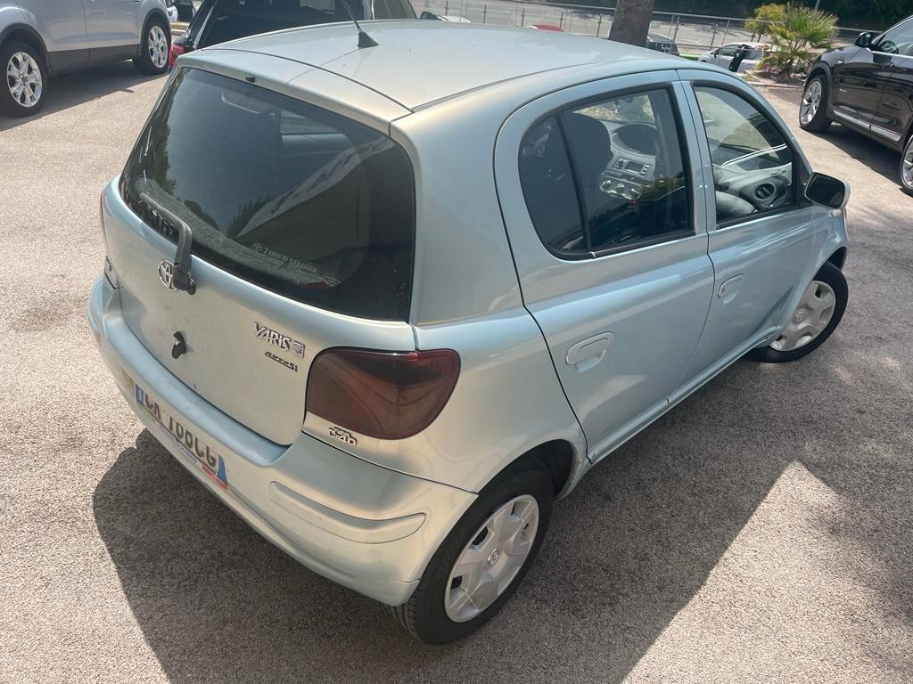 Toyota Yaris 1.4 tdi D-4D cat 5 porte Blue NEOPATAENTATI
