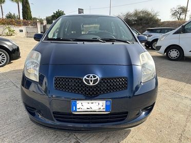 Toyota Yaris 1.0 5 porte Sol