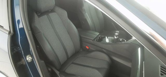 PEUGEOT 5008 BlueHDi 130 S&S Allure
