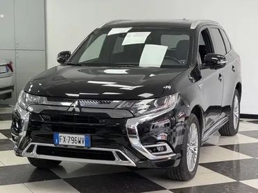 Mitsubishi Outlander 2.4 MIVEC 4WD PHEV Instyle SDA
