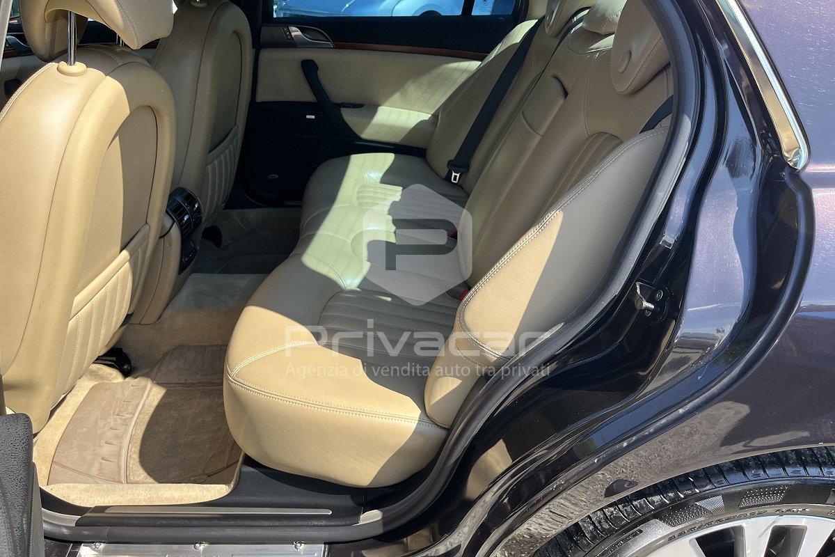 LANCIA Thesis 2.4 JTD Emblema