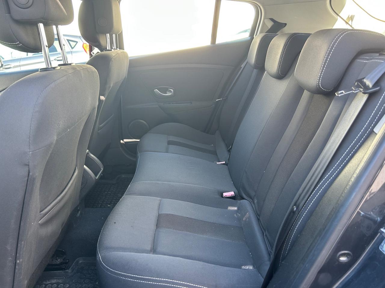 Renault Megane BERLINA 1.5 DCI 110Cv-2009