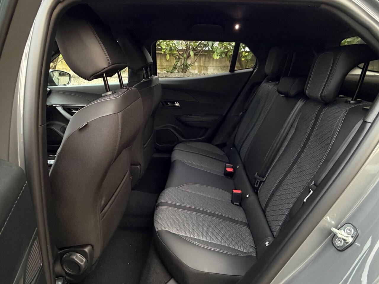 Peugeot 2008 KM0 PureTech 100 S&S Allure