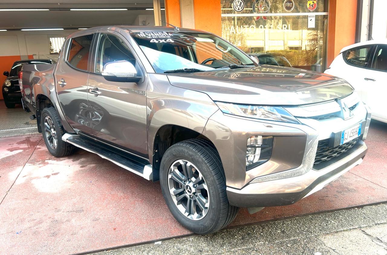 Mitsubishi L200 Double Cab L200 d.cab 2.3d Intense 4wd 150cv