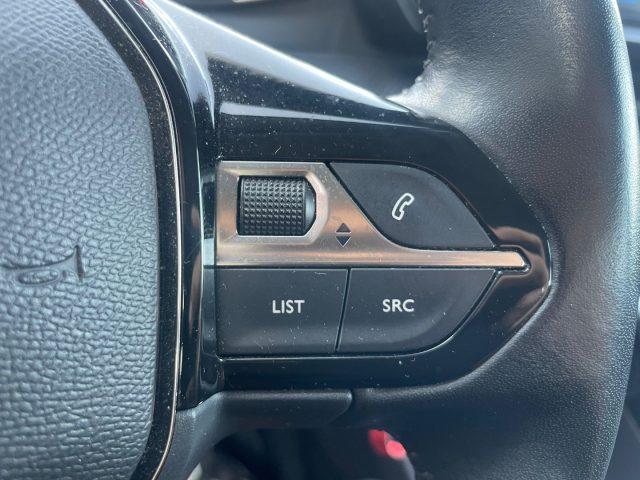 PEUGEOT 208 1.2 BENZ 75 CV 5 porte ADATTA NEOPATENTATI