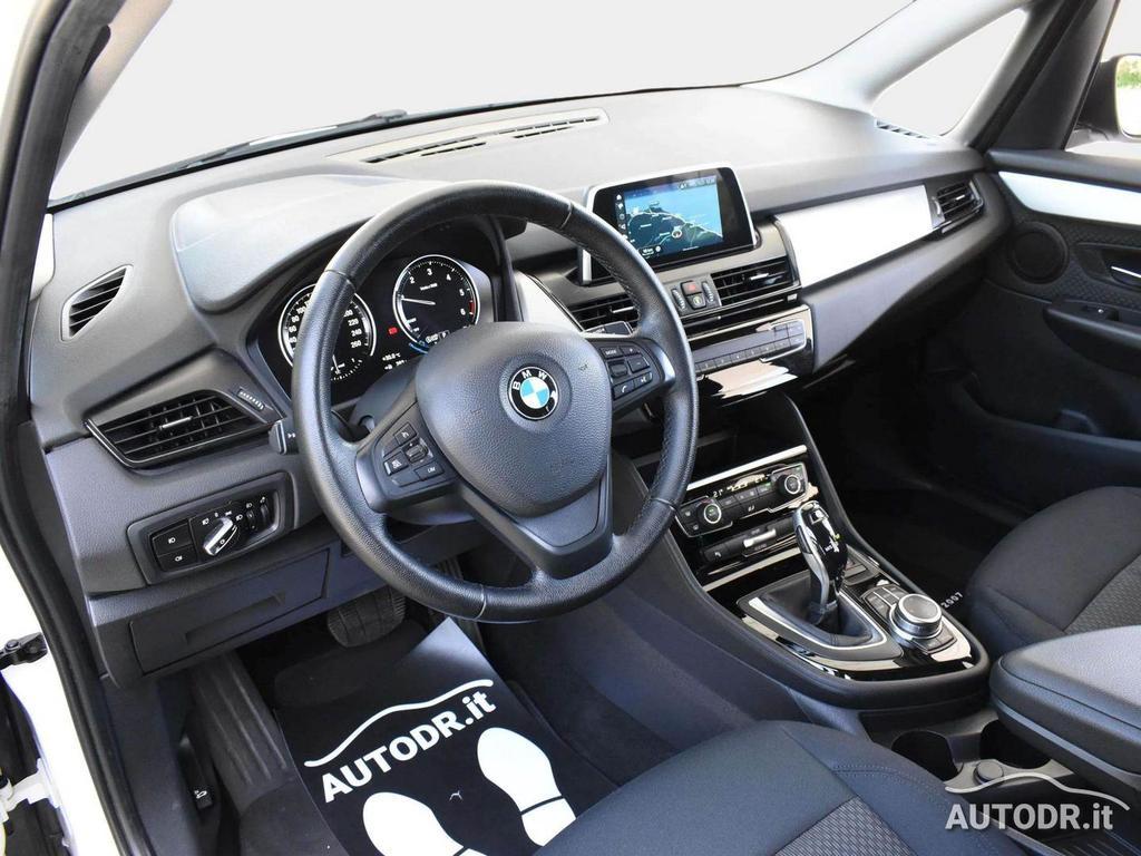 BMW Serie 216d Business autom. 7posti LED, Navi, Vetri oscurati